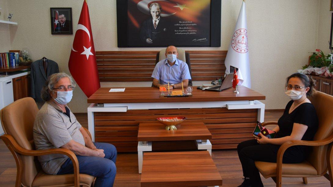 Şehidimiz Mehmet ALBAY'ın Ailesi, İlçe Milli Eğitim Müdürümüz Yakup ÖZBEK'i Ziyaret Etti.