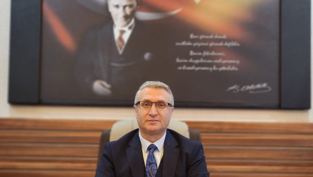İlçe Milli Eğitim Müdürü - Yaşar Ciğer'in Ramazan Bayramı Tatili Mesajıdır
