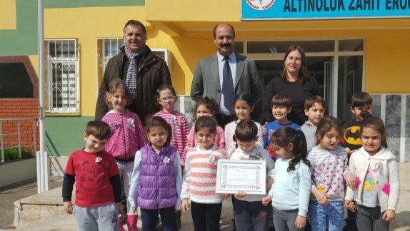 Edremit Altınoluk Zait Eroğlu İlkokuluna Resimde Türkiye İkinciliği