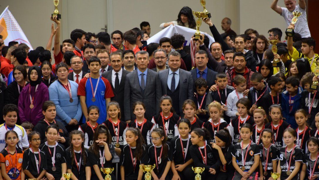 Balıkesir Körfez Okul Sporları Ödül Töreni Yapıldı.