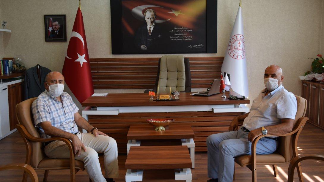 T.C. Sofya Büyükelçiliği Eğitim Müşaviri Şenol GENÇ, İlçe Milli Eğitim Müdürümüz Yakup ÖZBEK'i Ziyaret Etti.