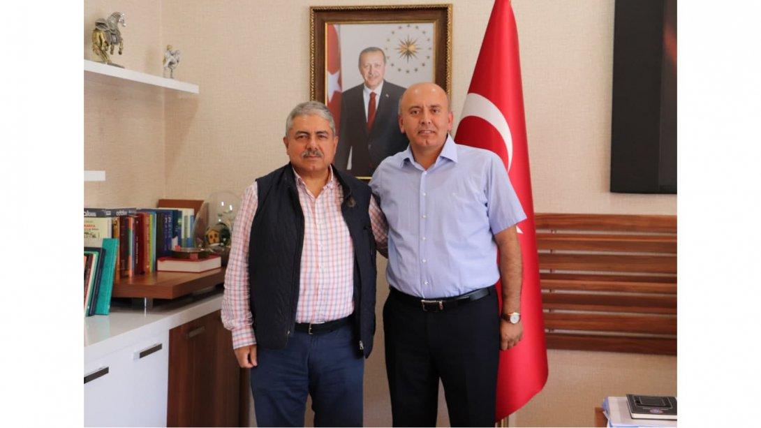 Darülaceze Başkan Yardımcısı Ahmet MALATYALI, İlçe Milli Eğitim Müdürümüz Yakup ÖZBEK'i Ziyaret Etti.