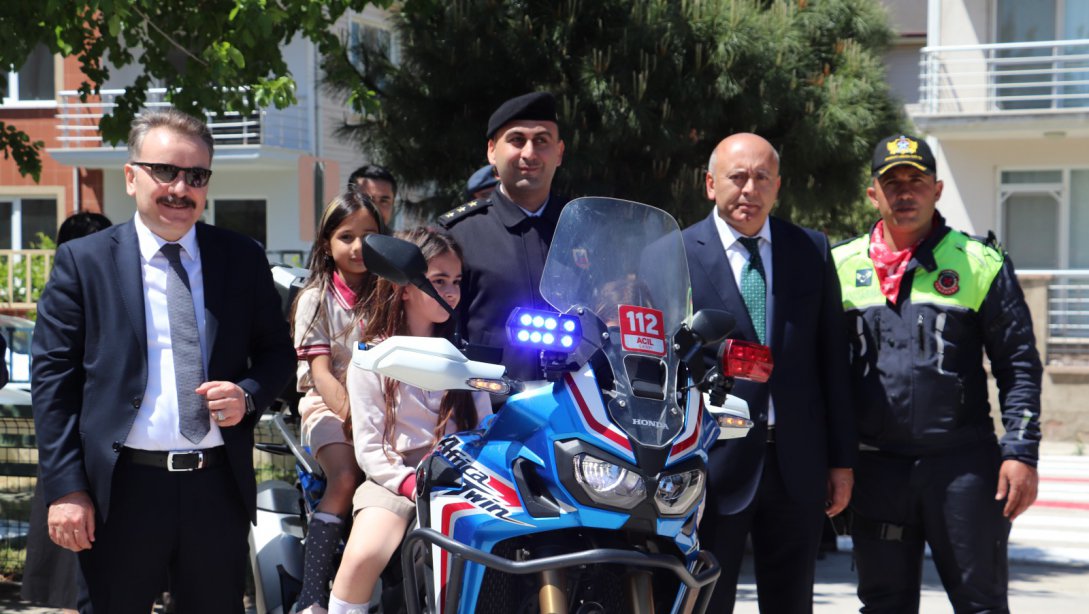 Trafik ve İlkyardım Haftası Mimar Sinan İlkokulumuzda Kutlandı